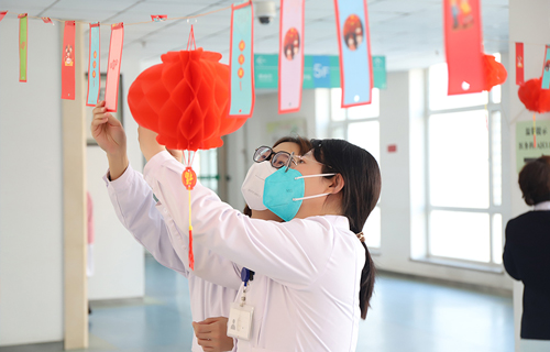 玉兔闹元宵，欢乐庆团圆，这场灯谜会很有趣~