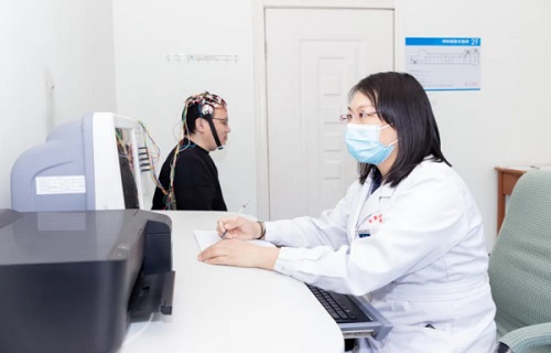 中国吉林网|小妲己直播下载
黄昏门诊服务再升级！