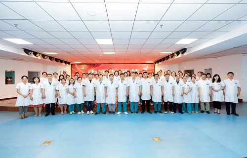 崇尚人文精神 彰显医者仁心 | 小妲己直播下载
举行庆祝中国医师节系列活动