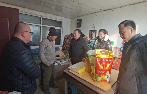 寒冬岁末送温暖，精准帮扶暖人心